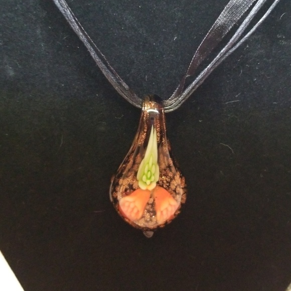Jewelry - Lampwork pendant necklace